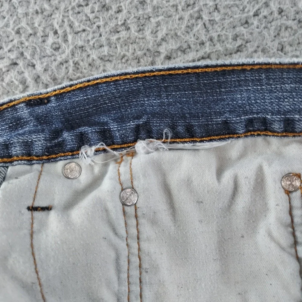 Levi's Jeans Mens 38x30 Blue Denim 559 Medium Wash Red Tab Straight Leg Mid Rise